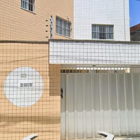 Apartamento é Só Um Com Cama E Guarda Roupa E Rede Extra *